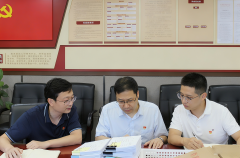 <b><b>【纪检监察人·镜头】北仑：节日监视不打烊 正</b></b>